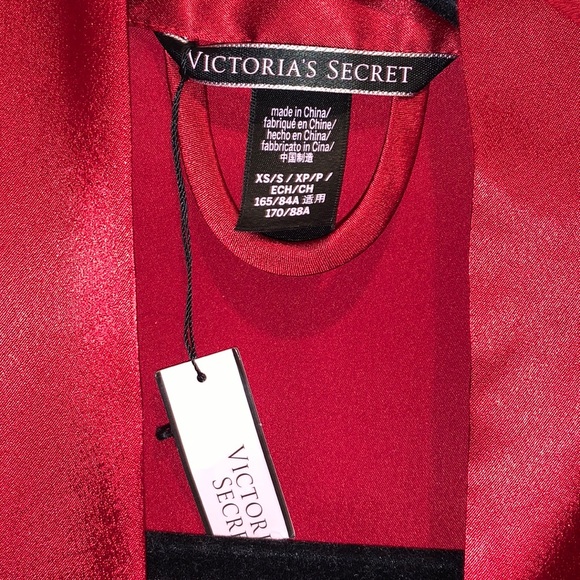 Victoria’s Secret SATIN‎ KIMONO GOWN - Picture 3 of 6